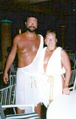 toga.jpg (13224 bytes)